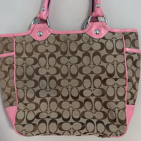 **SOLD ON MERCARI**RARE Coach Pink Daisy Applique Tote Bag - Picture 3 of 11